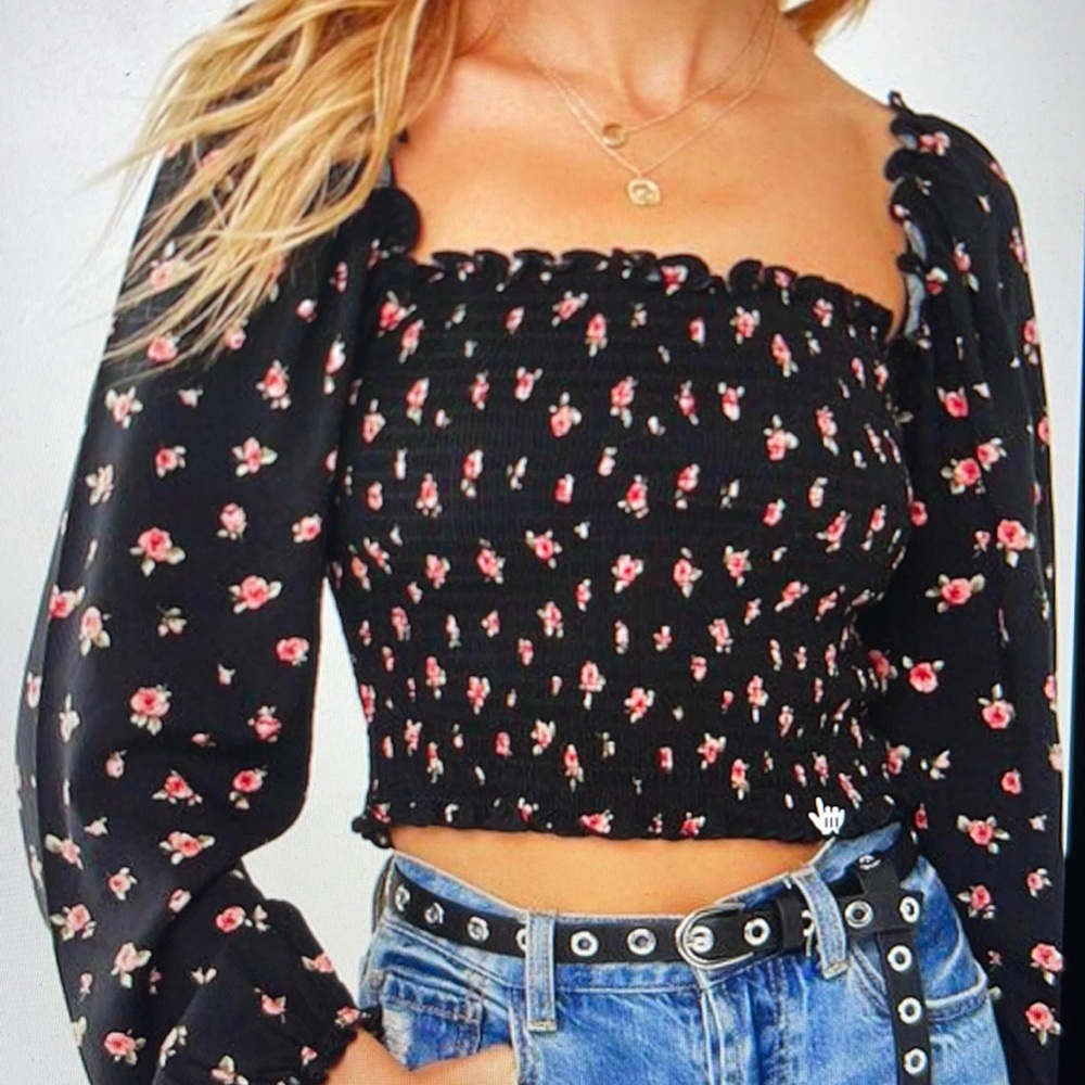 Super stretchy floral crop top from Forever 21, Size L. Excellent condition.